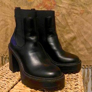 Madden girl black platform boot